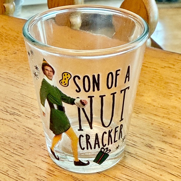 Buddy from ELF Movie Set of 4 1.5 ounce Shot Glasses Brand NEW!! - Picture 5 of 6